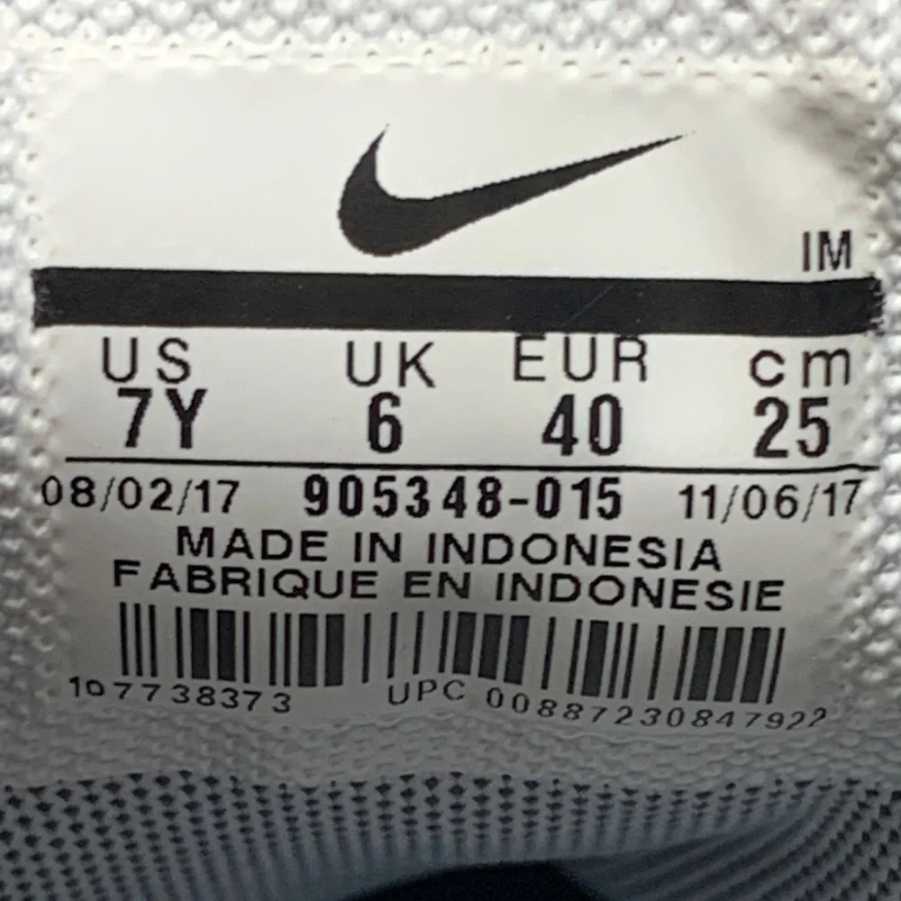 Nike Air Max 95 Premium Light Gray‎ Green 905348-015 Men’s Sz 7 Womens Sz 8.5